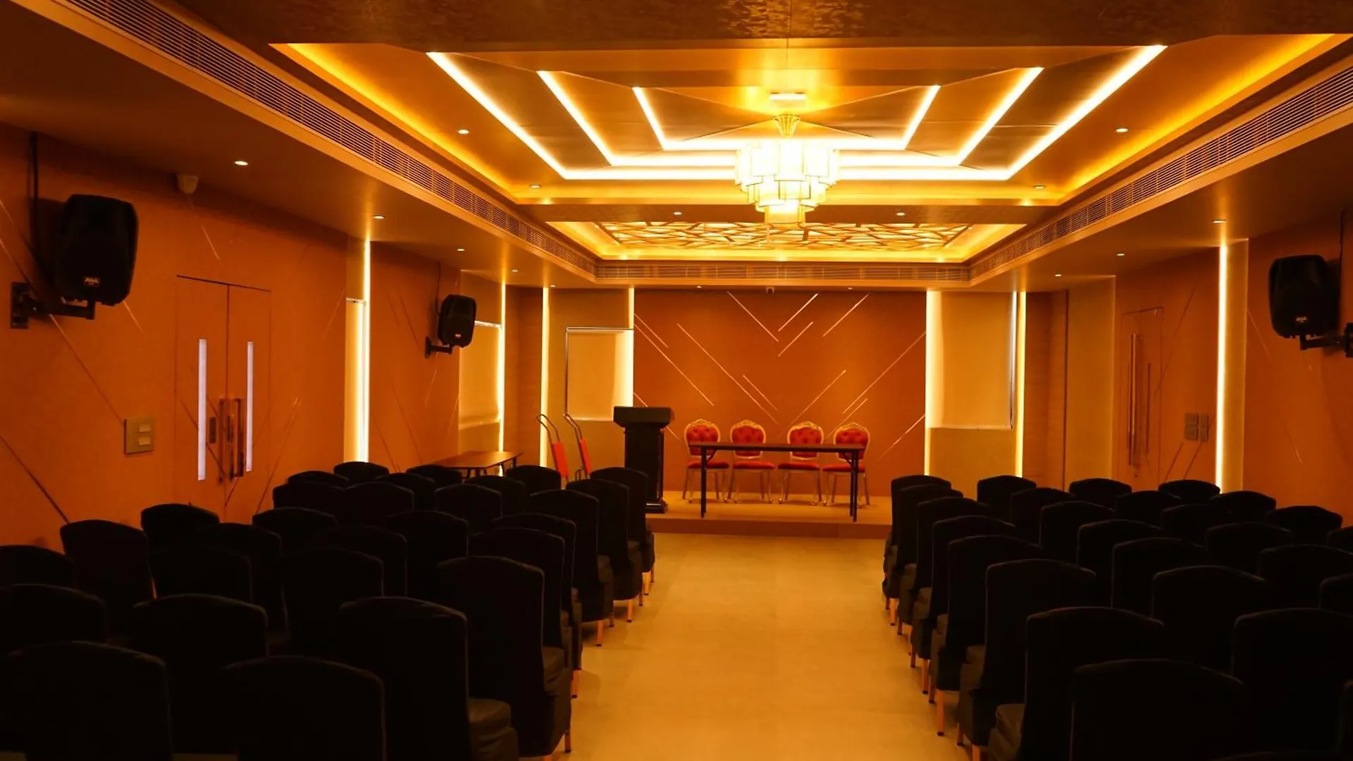 Hotel Raj Regent Kurichy Putuppalli